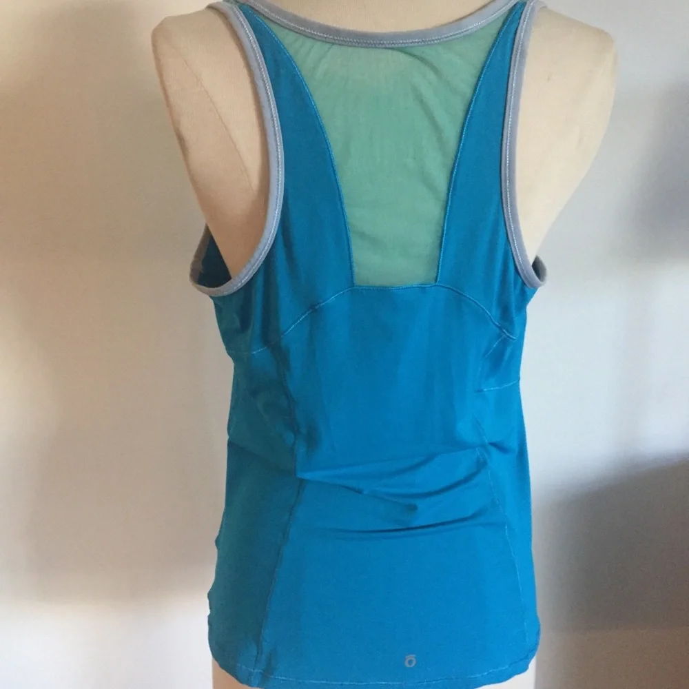 ALO Yoga Blue Tank Top. Size: L